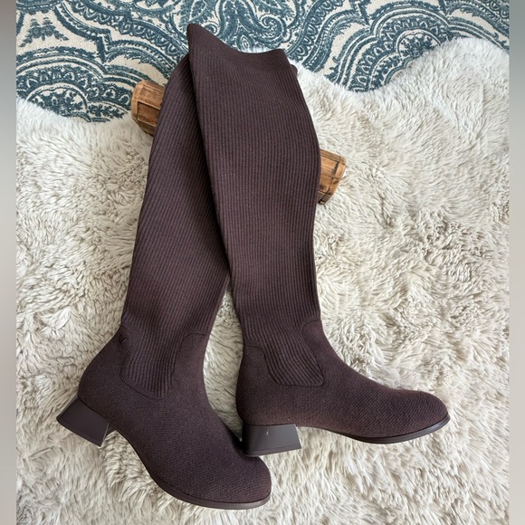 Chic Black Over-the-Knee Heeled Boots - Picture 15 of 16